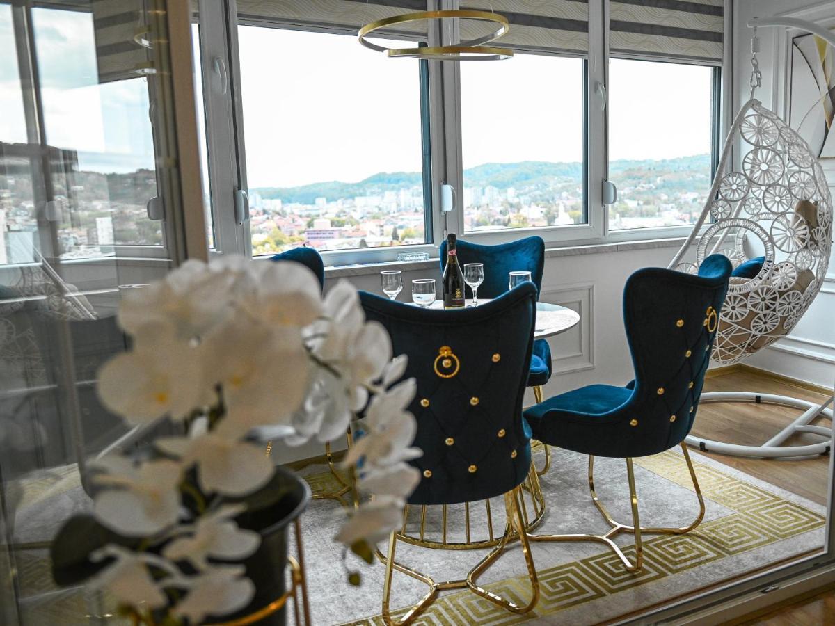 Luxury Apartment Karic Free Parking ทูซลา ภายนอก รูปภาพ