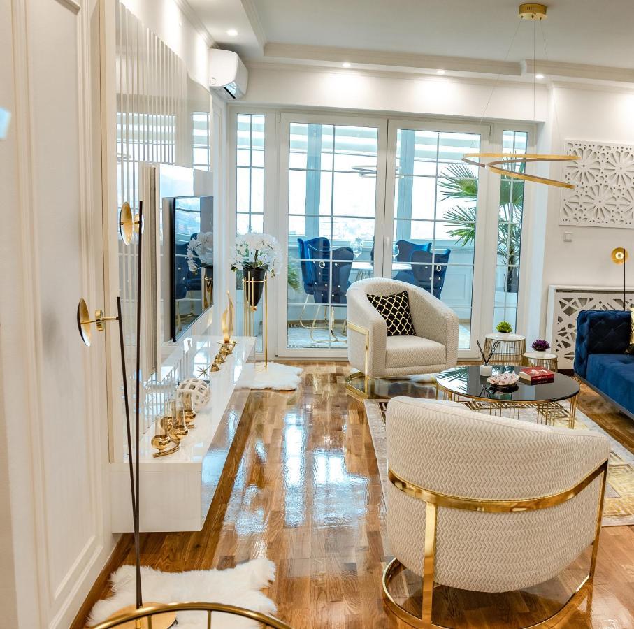 Luxury Apartment Karic Free Parking ทูซลา ภายนอก รูปภาพ