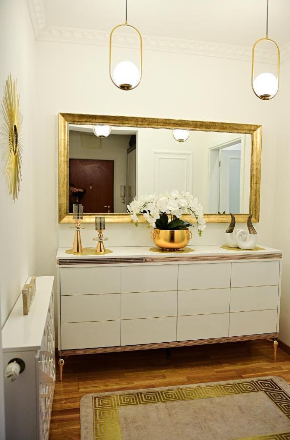 Luxury Apartment Karic Free Parking ทูซลา ภายนอก รูปภาพ