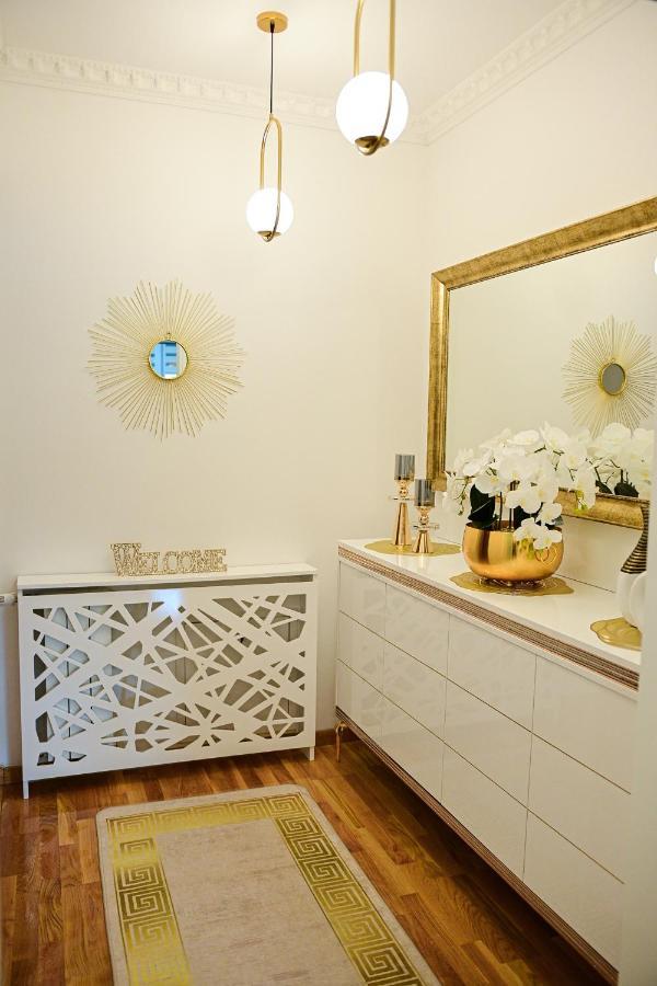 Luxury Apartment Karic Free Parking ทูซลา ภายนอก รูปภาพ
