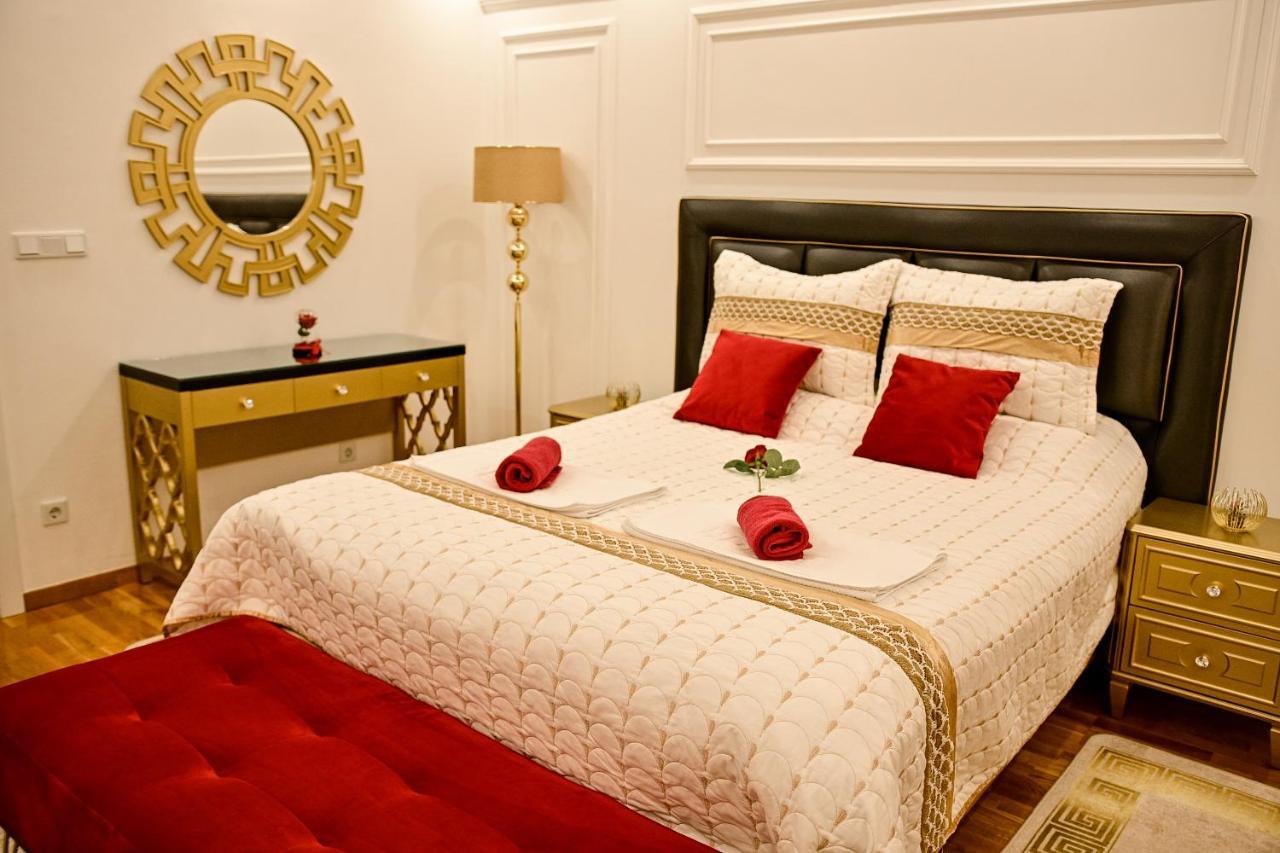 Luxury Apartment Karic Free Parking ทูซลา ภายนอก รูปภาพ