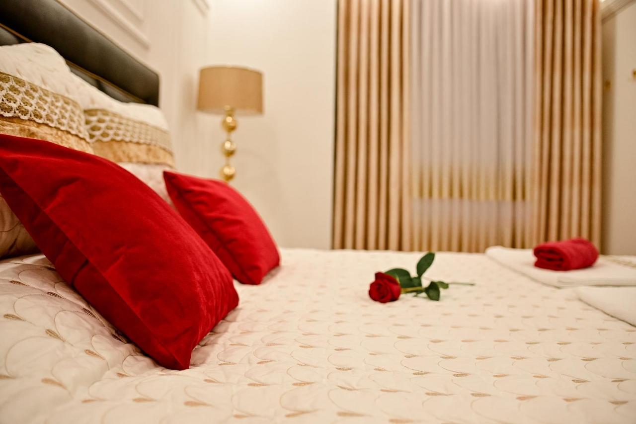 Luxury Apartment Karic Free Parking ทูซลา ภายนอก รูปภาพ