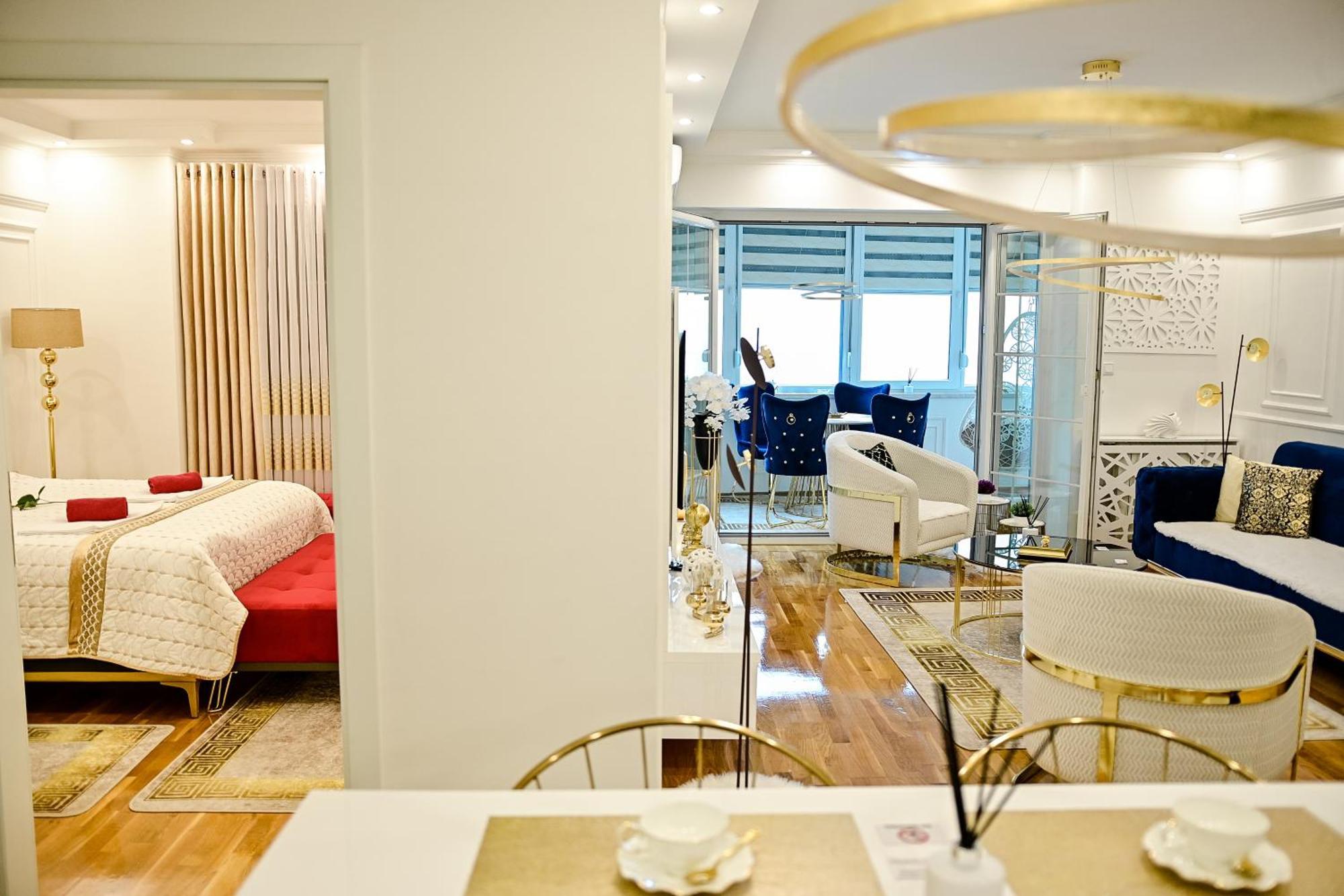 Luxury Apartment Karic Free Parking ทูซลา ภายนอก รูปภาพ