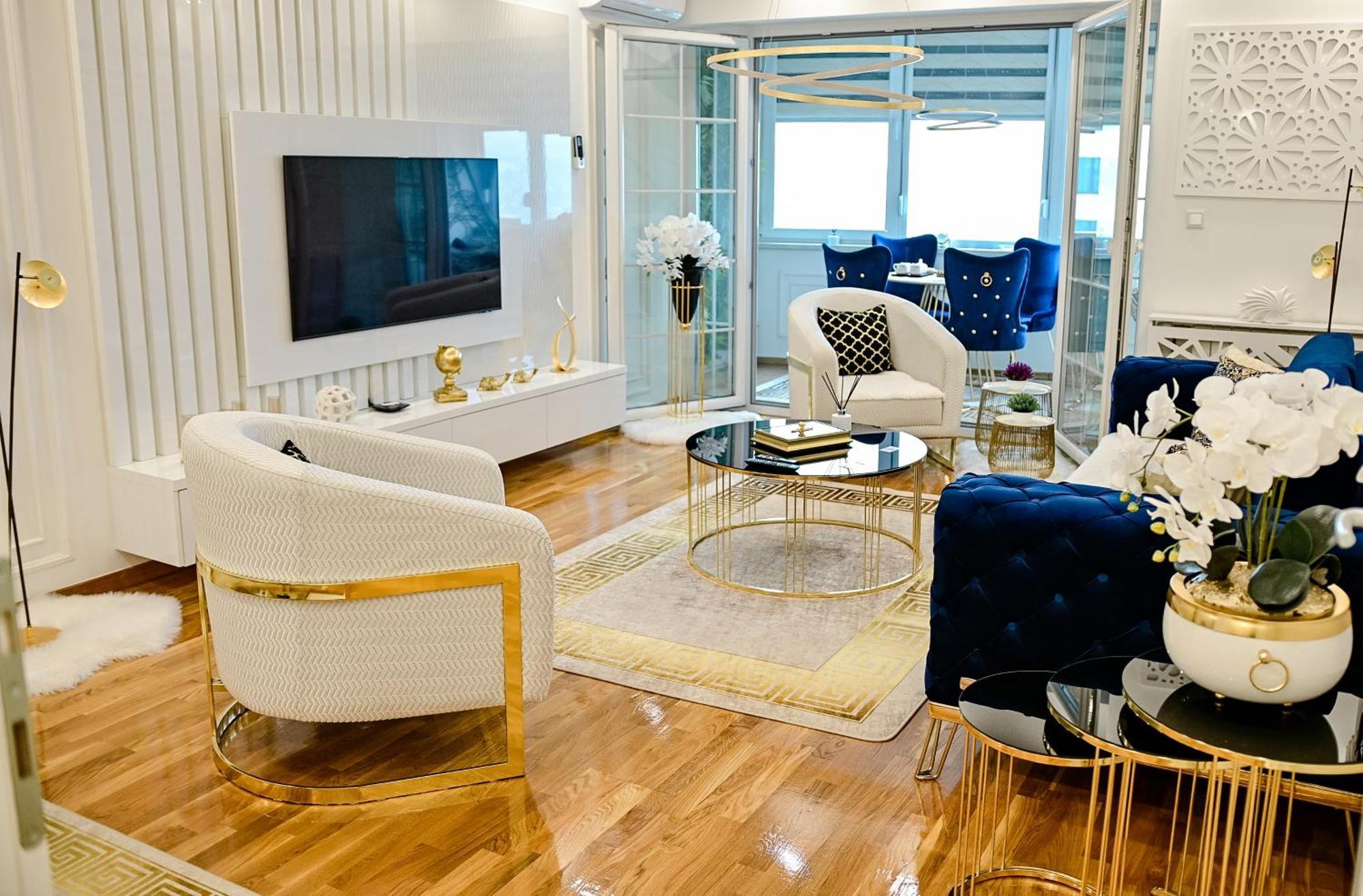 Luxury Apartment Karic Free Parking ทูซลา ภายนอก รูปภาพ